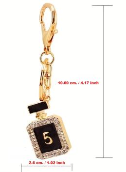 Pendentif en strass No 5.      Pendentif inspiré du numéro 5 de Chanel.